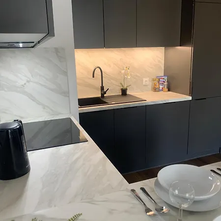 Delux On Targowa In The Center Of *