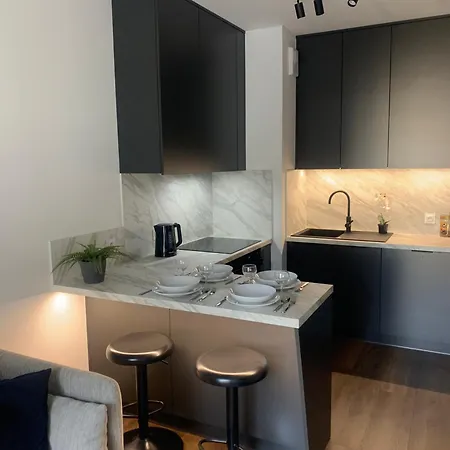 Delux On Targowa In The Center Of