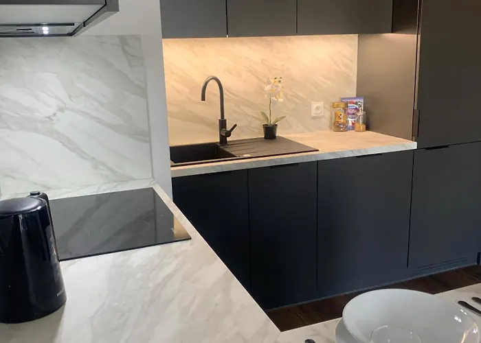 Delux On Targowa In The Center Of *